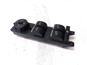 Ford B-MAX (2012–2018) Fensterheberschalter vorne F1ET14A132AB