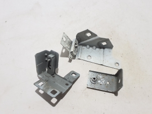Front fender bracket - 625M80297R