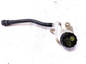Brake fluid reservoir - 8V512K478AF