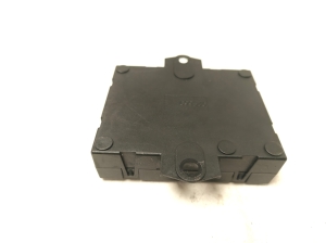 Land Rover Discovery Sport (2014–2026) Trunk lid control module FK7214B673AD - 2
