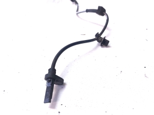 Ford B-MAX (2012–2018) Front ABS sensor 8V512C204CA - 3