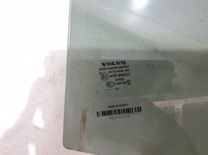 VOLVO C 40 I (2022–2026) Aizmugurējo sānu durvju stikls 32132248 - 2