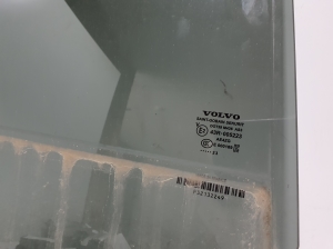 VOLVO C 40 I (2022–2026) Aizmugurējo sānu durvju stikls 32132249 - 2