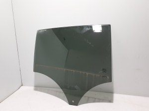   Rear side door glass  - 32132249 