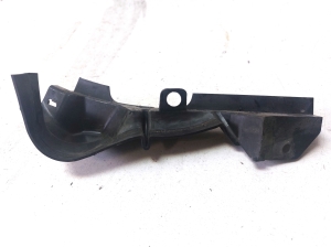 Front fender bracket - 4G0805234