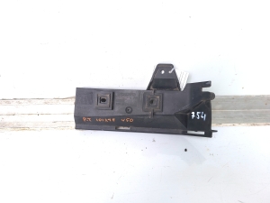 VOLVO V50 (2004–2012) Aizmugurējā bampera kronšteins 30698697 - 3