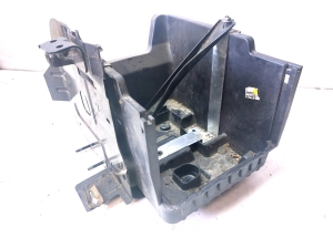 Ford B-MAX (2012–2018) Batteriehalter C1BT10723AB - 3