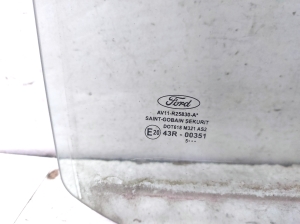 Ford B-MAX (2012–2018) Aizmugurējo sānu durvju trīsstūrveida stikls AV11R25830A - 3