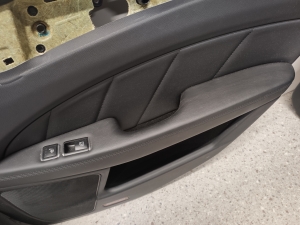 Mercedes Benz CLS-Class 218 (2011–2018) Priekšējo durvju apšuvuma apdare A2187202570 - 6