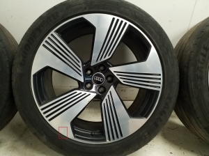 AUDI e-tron SUV (2018–2026) Rim set 4KE601025AC - 5