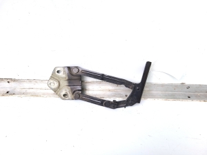 Volkswagen Touran I (2003–2010) Hood hinge 1T0823301 - 2