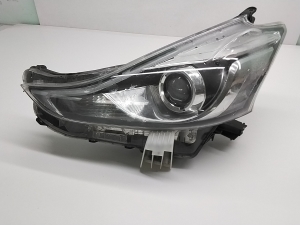 TOYOTA Prius W50 (2015–2020) Headlight and its parts KOITO4768 - 4