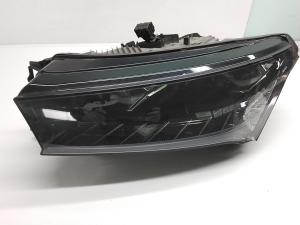 Skoda Enyaq iV I (2020–2026) Esituli ja selle osad 5LB941017A - 10