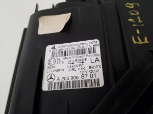 Mercedes Benz C-Class 205 (2014–2021) Esituli A2059068701 - 6