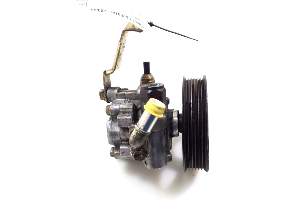 Used TOYOTA Matrix Power steering pump