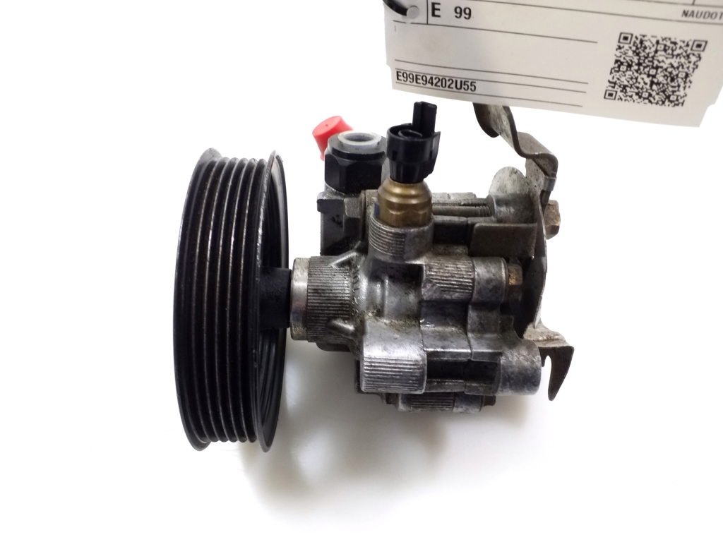 Used TOYOTA Matrix Power steering pump