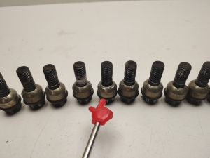 Porsche Macan (2014–2026) Wheel nuts, bolts - 2