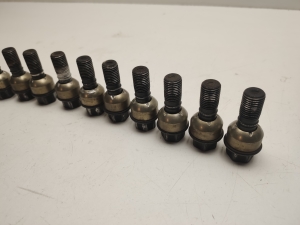 Porsche Macan (2014–2026) Wheel nuts, bolts - 4
