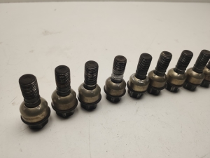 Porsche Macan (2014–2026) Wheel nuts, bolts - 5
