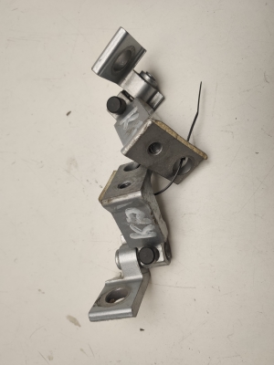 Porsche Macan (2014–2026) Front door top hinge 4G0831401D - 2