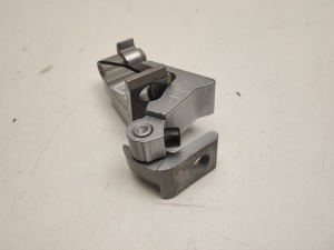 Porsche Macan (2014–2026) Front door top hinge 4G0831402D - 2