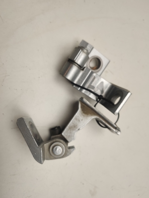 Porsche Macan (2014–2026) Rear side door upper hinge 4G0831402D - 2