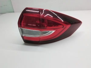 Ford C-MAX (2010–2026) Eckleuchte hinten F1CB13404BC - 2