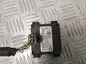 Ford Mustang Mach-E Mach-E (2020–2026) Pimeda nurga radar Distronic ML3T14H031AH - 2