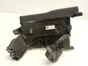 TOYOTA Avensis T27 (2008–2019) Kaitsmeplokid 8211505a50 - 4