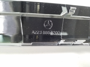 Mercedes Benz S-Class 223 (2020–2026) Priekšējās restes apmale A2238880200 - 4