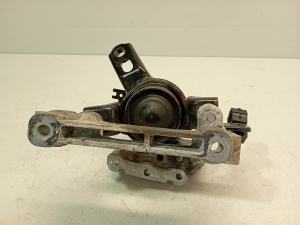 TOYOTA Avensis T27 (2008–2019) Engine mount 123050X010 - 2