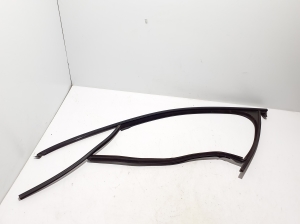 Front door rubber seal - 9Y3837431