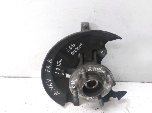 Front wheel hub - 