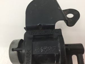 AUDI A4 B6 (2000–2005) Solenoid 1J0906283A - 2