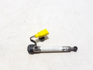   Hood impact sensor  - 9Y0823823B 