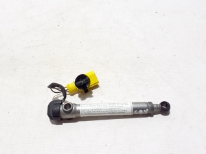 Porsche Cayenne (92A) (2017–2026) Hood impact sensor 9Y0823823B - 2