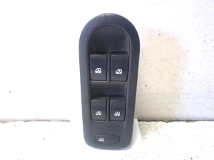 RENAULT Scenic (2003–2010) Fensterheberschalter vorne 156018070 - 3