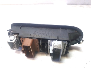 RENAULT Scenic (2003–2010) Fensterheberschalter vorne 156018070 - 4