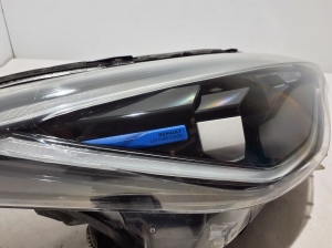 RENAULT Zoe (2012–2026) Headlight 260102384R - 2