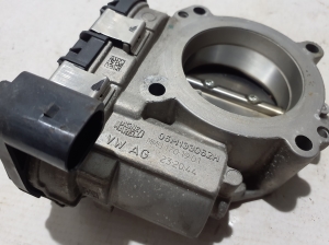 Porsche Cayenne (92A) (2017–2026) Accelerator valve 06M133062H - 2