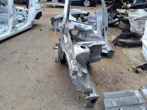 VOLVO C 40 I (2022–2026) Eesmine tugijalg 32405117 - 3