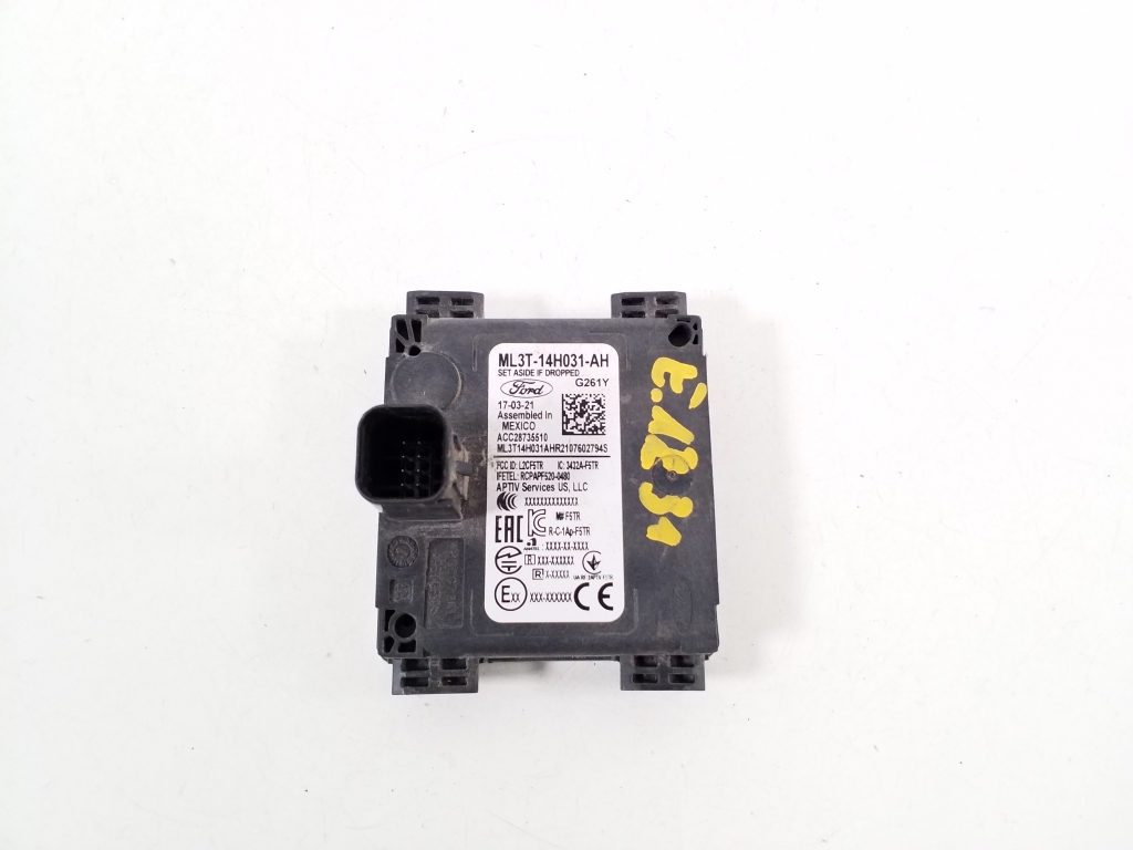 Ford Mustang Mach-E Mach-E (2020–2026) Pimeda nurga radar Distronic ML3T14H031AH Ford Mustang Mach-E Mach-E (2020–2026) Pimeda nurga radar Distronic ML3T14H031AH