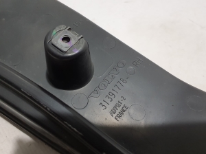 VOLVO XC90 (2015–2024) Front fender bracket 31391778 - 2