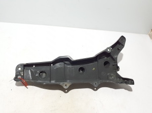 VOLVO XC90 (2015–2024) Front fender bracket 31391777 - 4