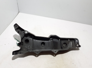 VOLVO XC90 (2015–2024) Front fender bracket 31391778 - 3