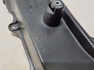 VOLVO XC90 (2015–2024) Front fender bracket 31391777 - 4