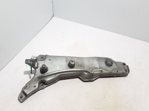Halter Kotflügel vorne - 31391778