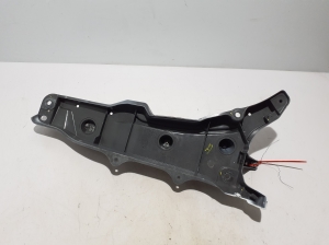 VOLVO XC90 (2015–2024) Front fender bracket 31391777 - 2