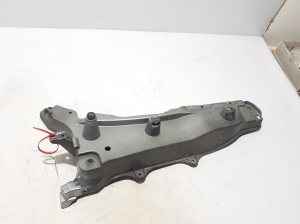 Halter Kotflügel vorne - 31391777