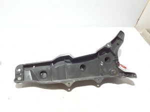 VOLVO XC90 (2015–2024) Front fender bracket 31391777 - 2